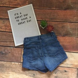 H&M Shorts - High waisted casual denim shorts H&M Shorts - High waisted casual denim shorts